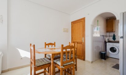 Resale - Apartment / flat - Torrevieja - Parque de Las Naciones