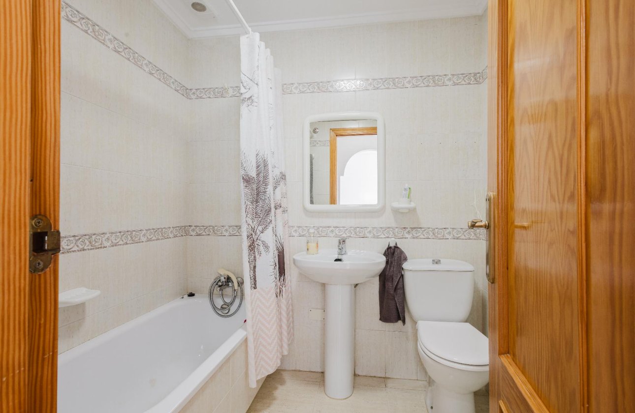 Resale - Apartment / flat - Torrevieja - Parque de Las Naciones