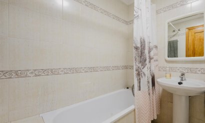 Resale - Apartment / flat - Torrevieja - Parque de Las Naciones
