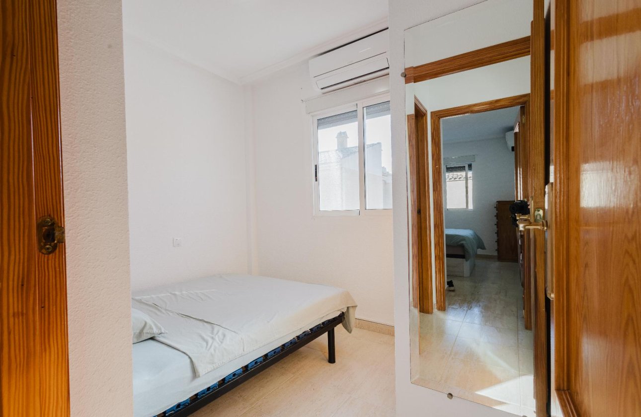 Resale - Apartment / flat - Torrevieja - Parque de Las Naciones