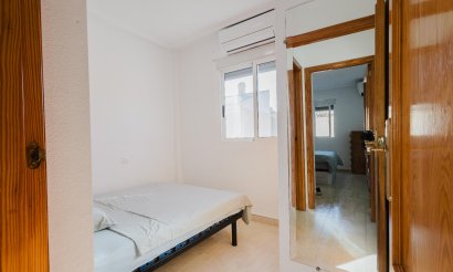 Resale - Apartment / flat - Torrevieja - Parque de Las Naciones