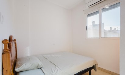 Resale - Apartment / flat - Torrevieja - Parque de Las Naciones