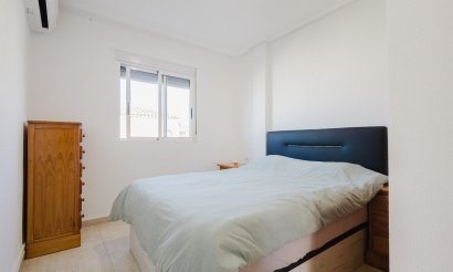 Resale - Apartment / flat - Torrevieja - Parque de Las Naciones