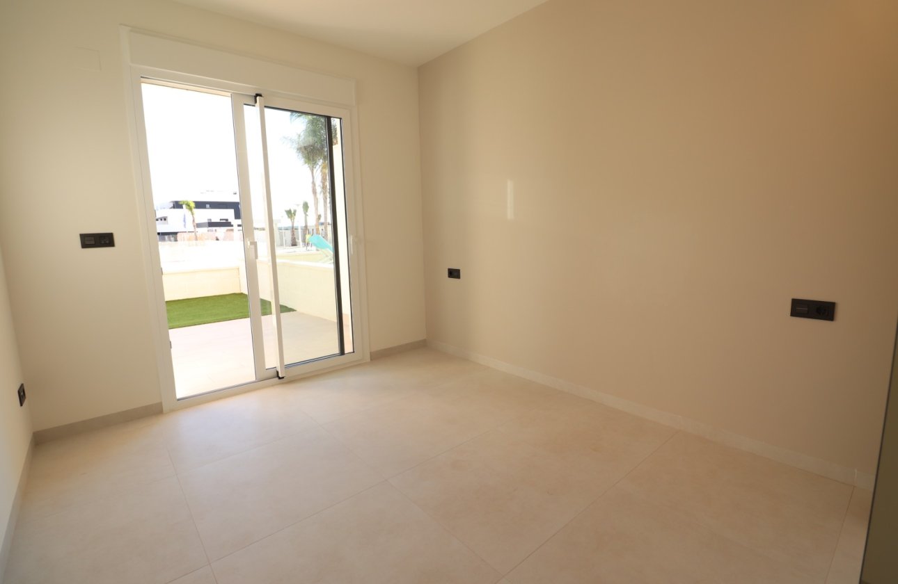 Resale - Apartment / flat - Guardamar del Segura - El Raso