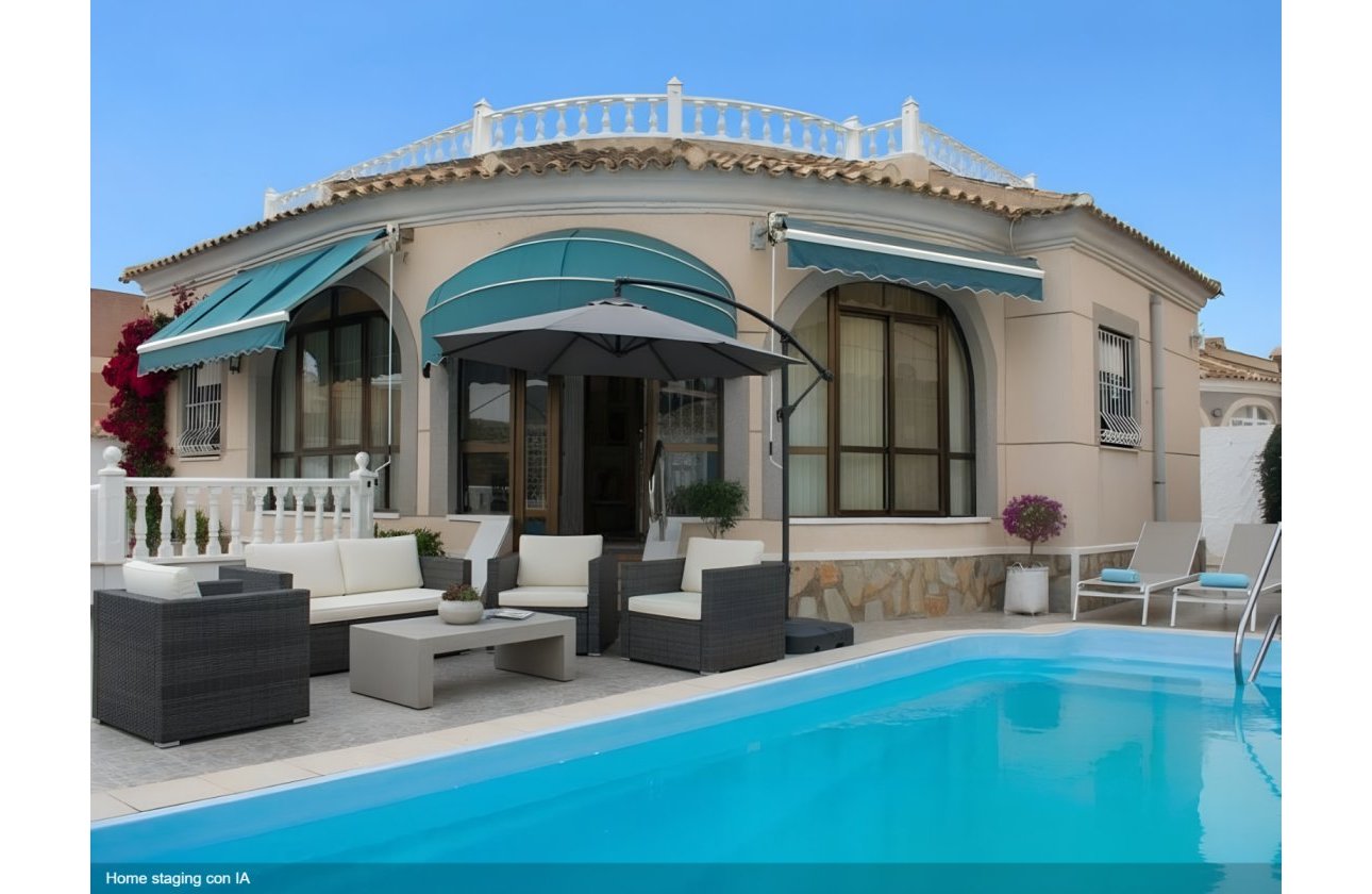 Resale - Villa - Torrevieja