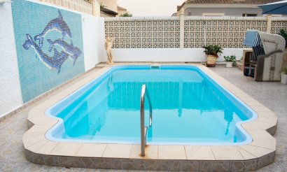 Resale - Villa - Torrevieja