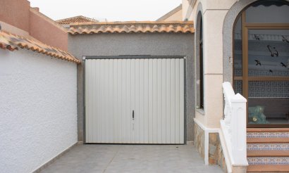 Resale - Villa - Torrevieja