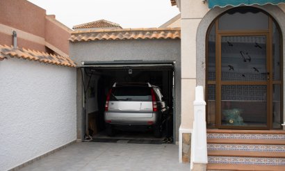 Resale - Villa - Torrevieja