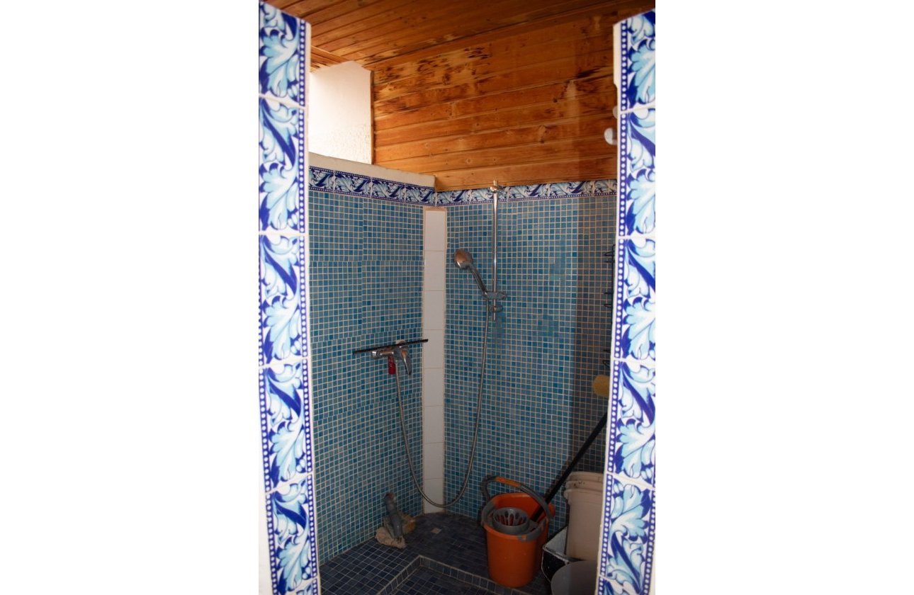 Resale - Villa - Torrevieja