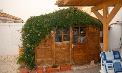 Resale - Villa - Torrevieja