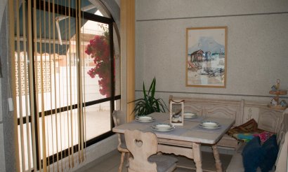 Resale - Villa - Torrevieja