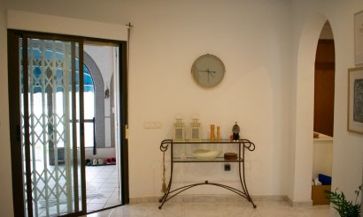 Resale - Villa - Torrevieja