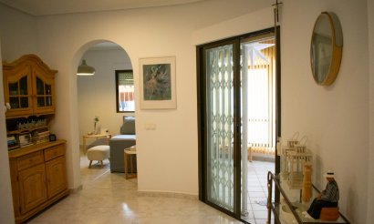 Resale - Villa - Torrevieja