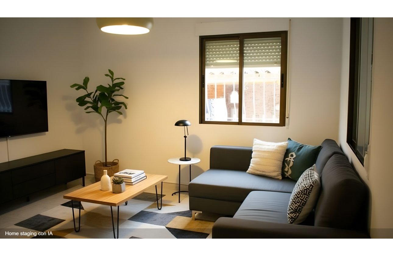 Resale - Villa - Torrevieja