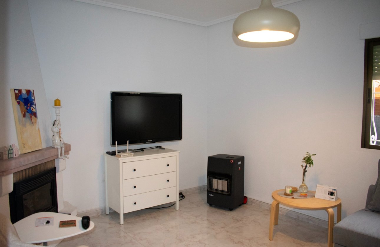 Resale - Villa - Torrevieja