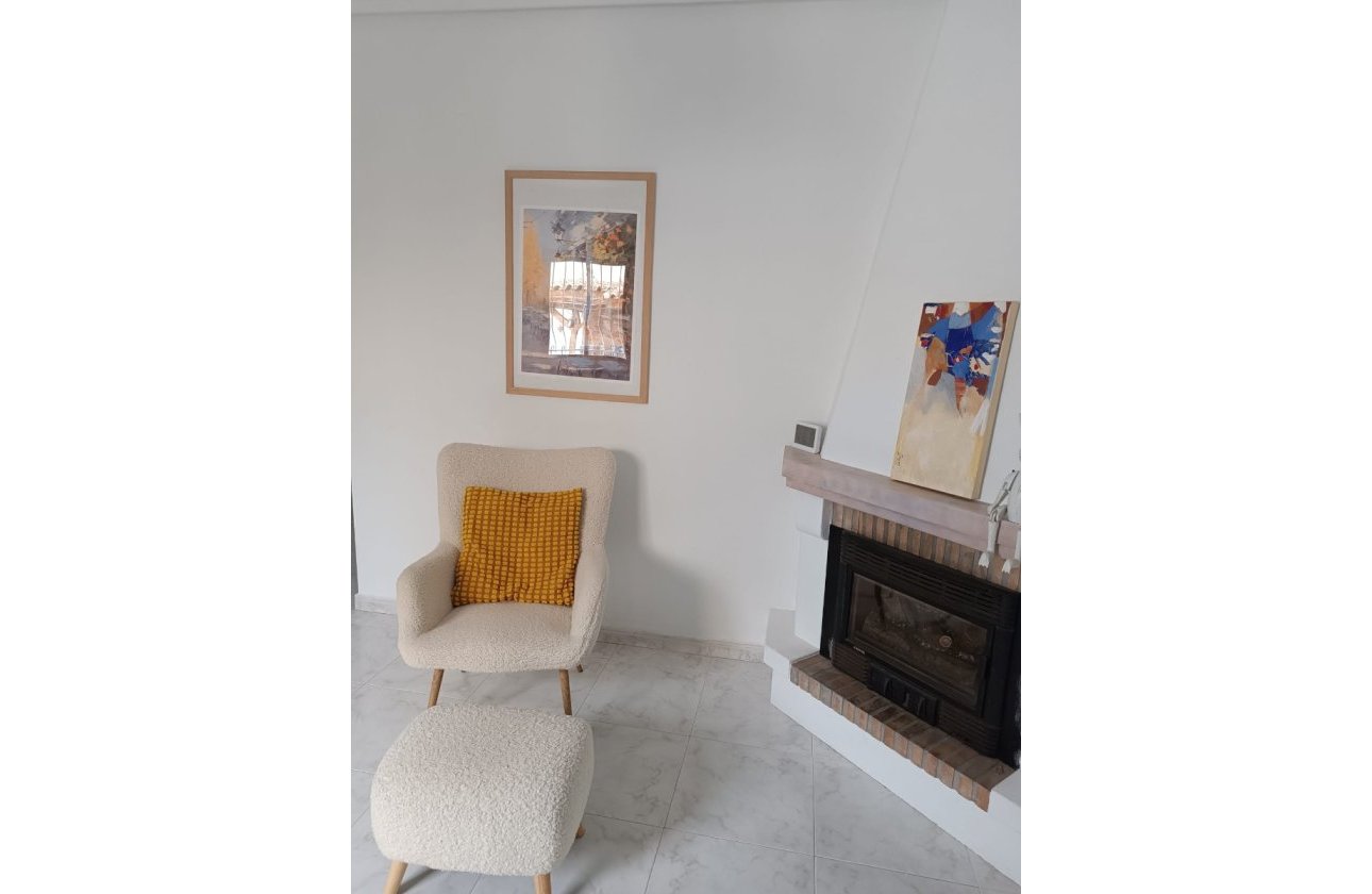 Resale - Villa - Torrevieja