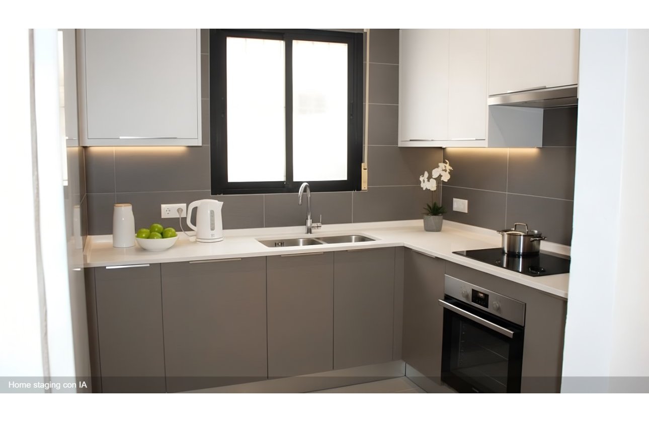 Resale - Villa - Torrevieja