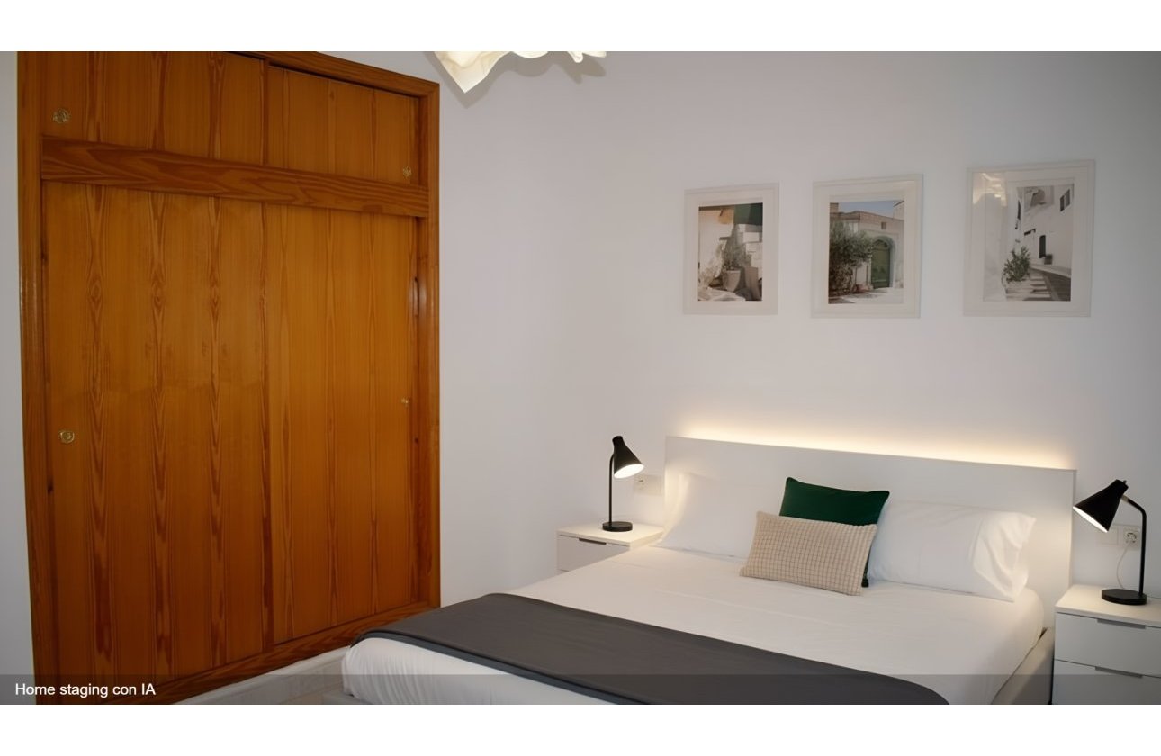 Resale - Villa - Torrevieja