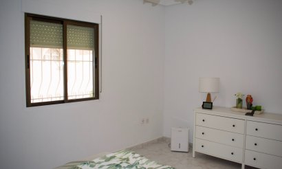 Resale - Villa - Torrevieja