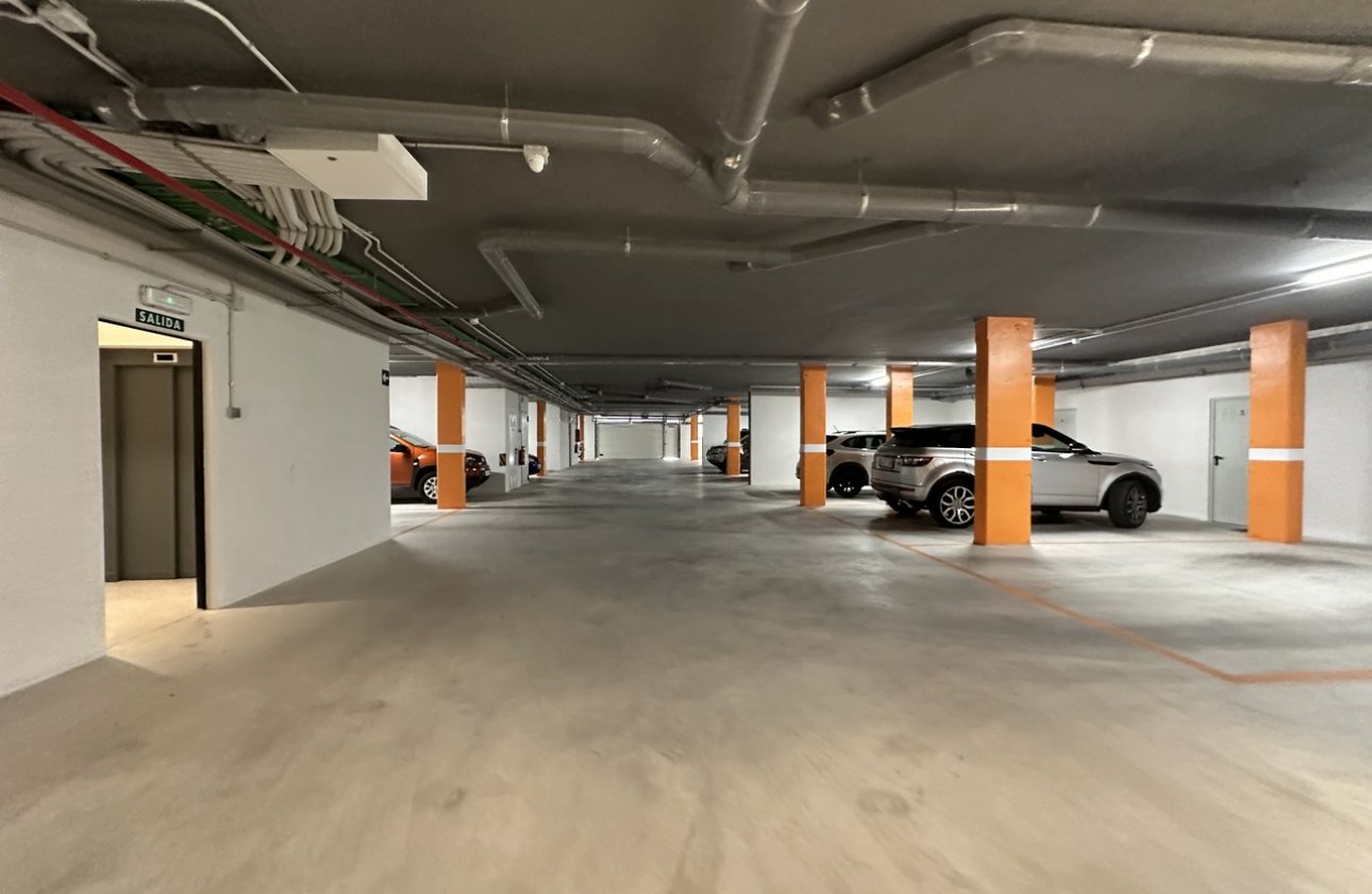 Resale - Apartment / flat - Las Colinas Golf Resort