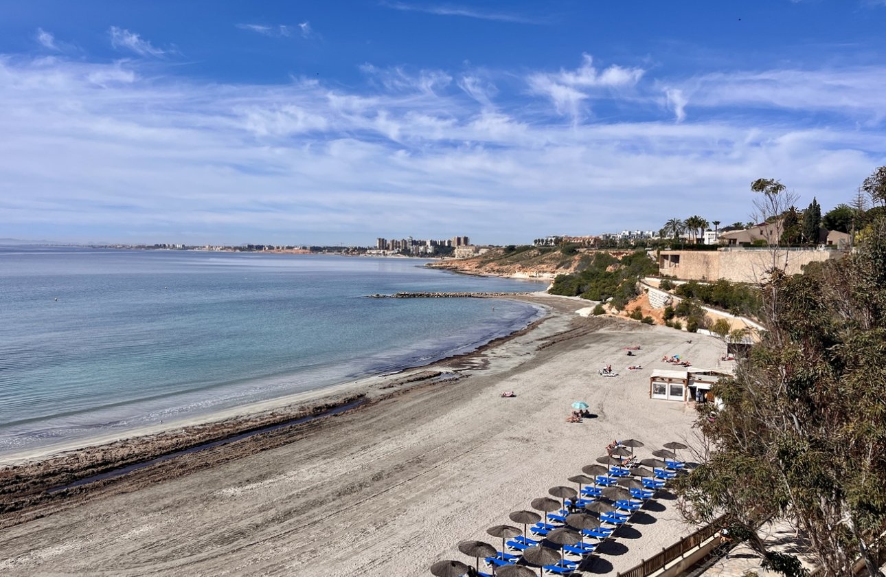 Resale - Villa - Cabo Roig