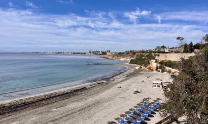 Resale - Villa - Cabo Roig