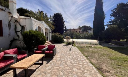 Resale - Villa - Cabo Roig