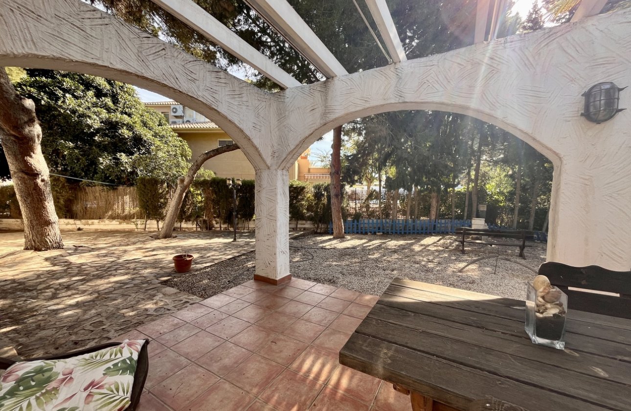 Resale - Villa - Cabo Roig