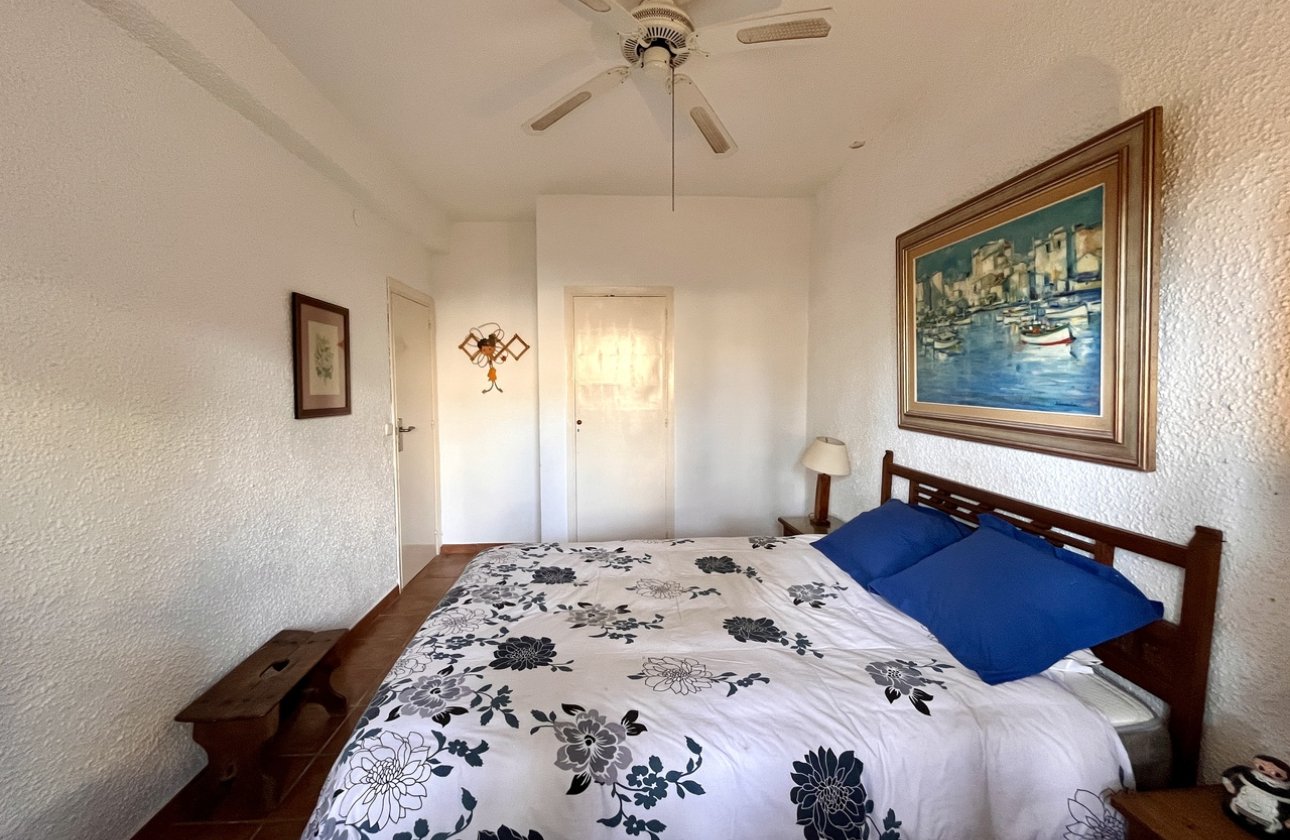 Resale - Villa - Cabo Roig