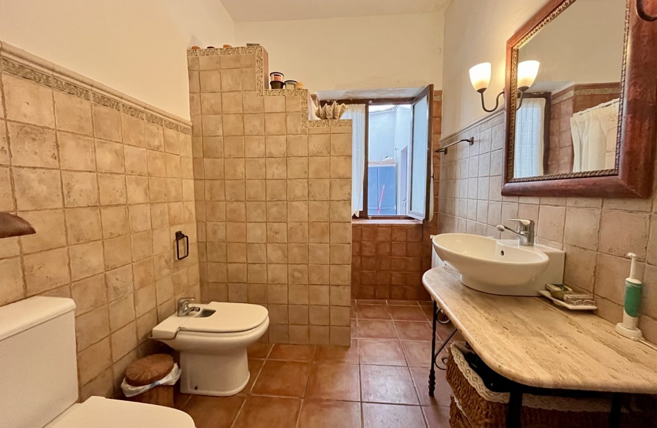 Resale - Villa - Cabo Roig