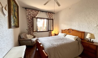 Resale - Villa - Cabo Roig