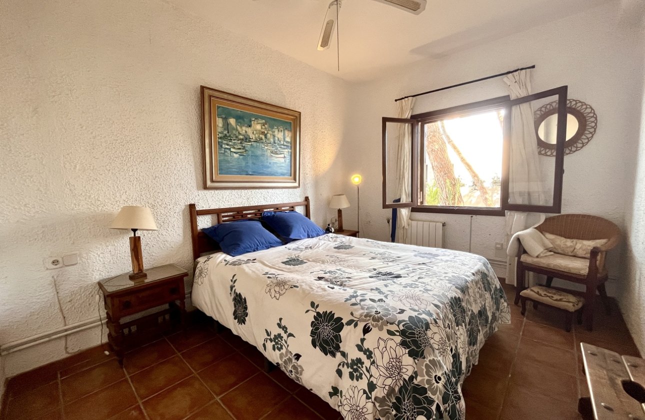 Resale - Villa - Cabo Roig