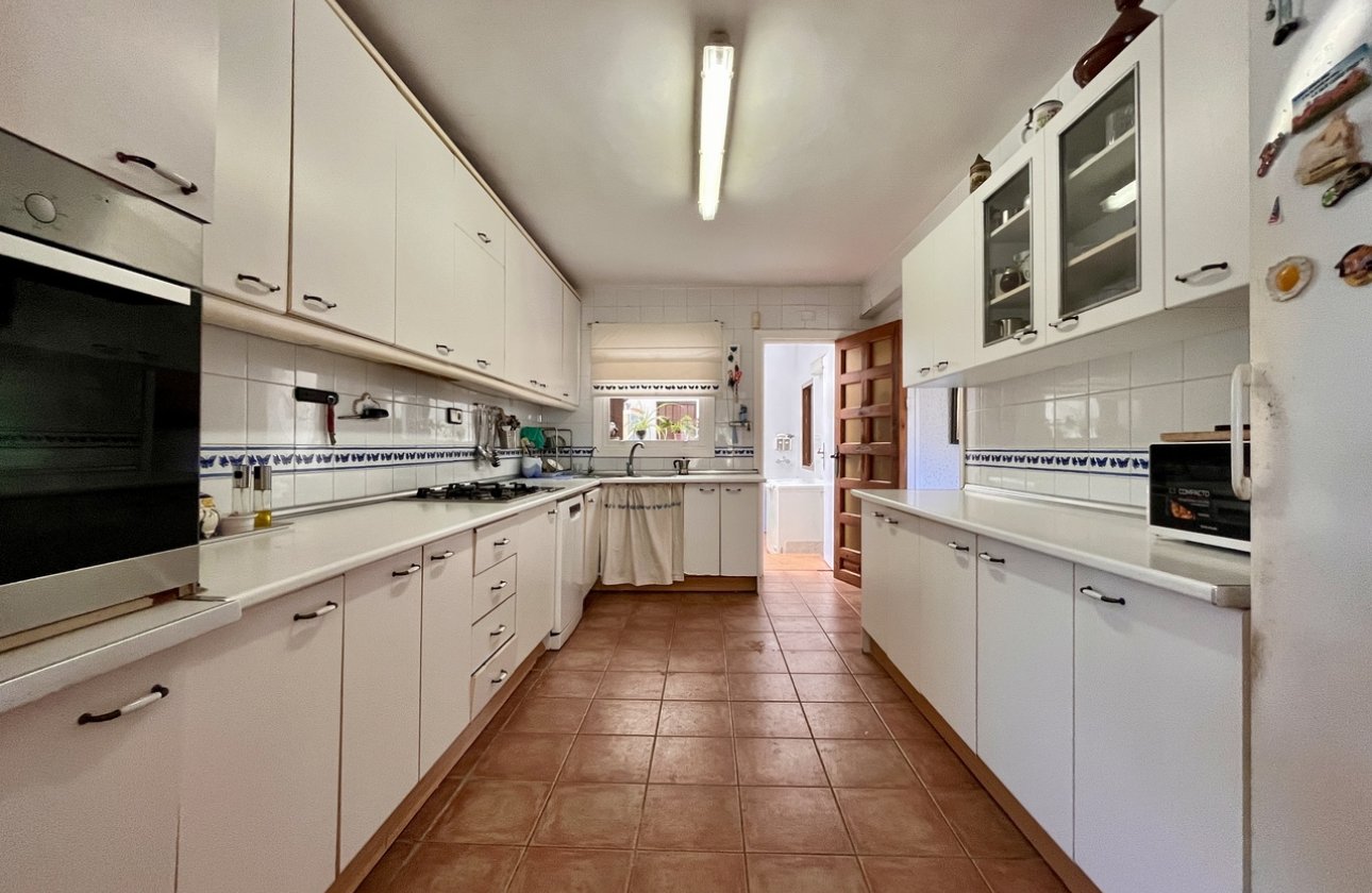 Resale - Villa - Cabo Roig