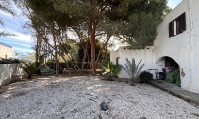 Resale - Villa - Cabo Roig