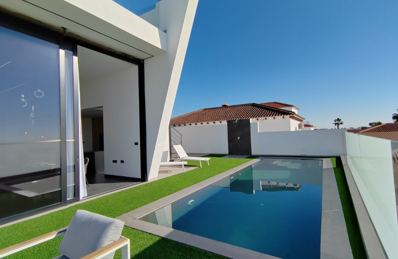 Obra nueva - Villa - Torrevieja - Los Balcones