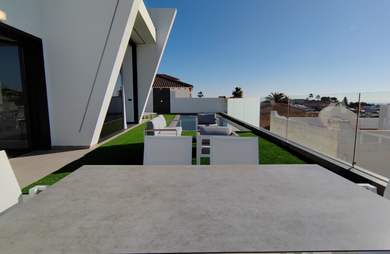 Obra nueva - Villa - Torrevieja - Los Balcones