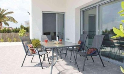 Obra nueva - Villa - Rafal - polideportivo