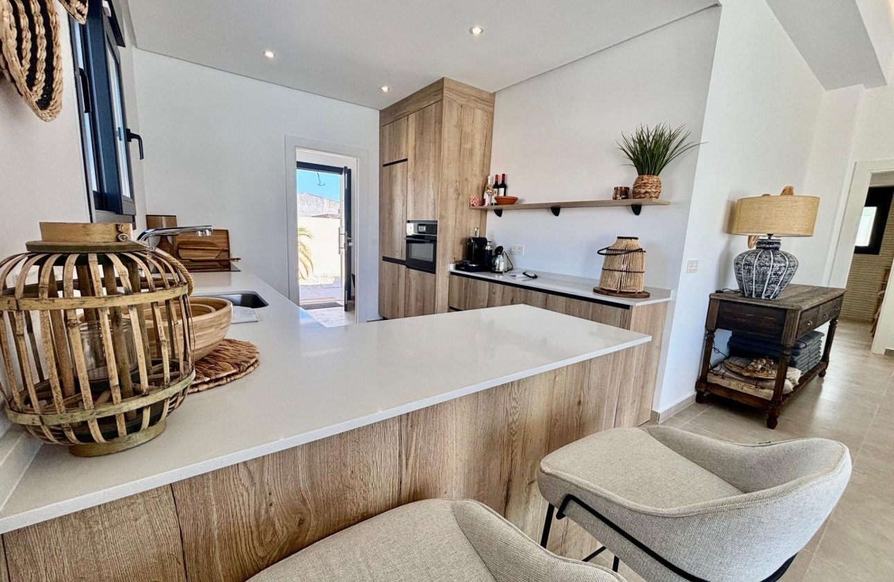 Obra nueva - Villa - Rafal - polideportivo