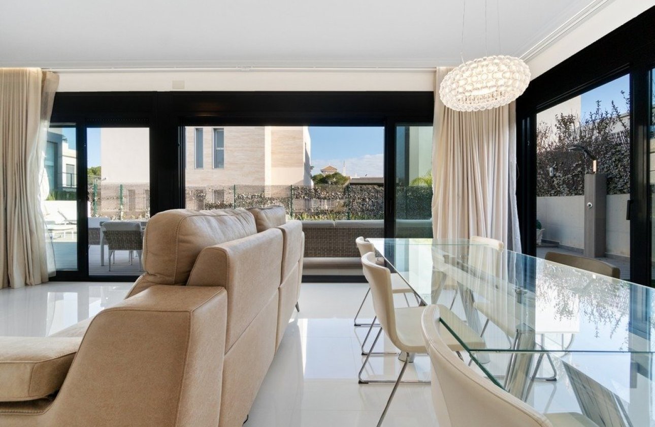 Reventa - Villa - Orihuela Costa - Agua Marina