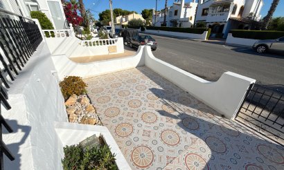 Resale - Townhouse - Villamartin