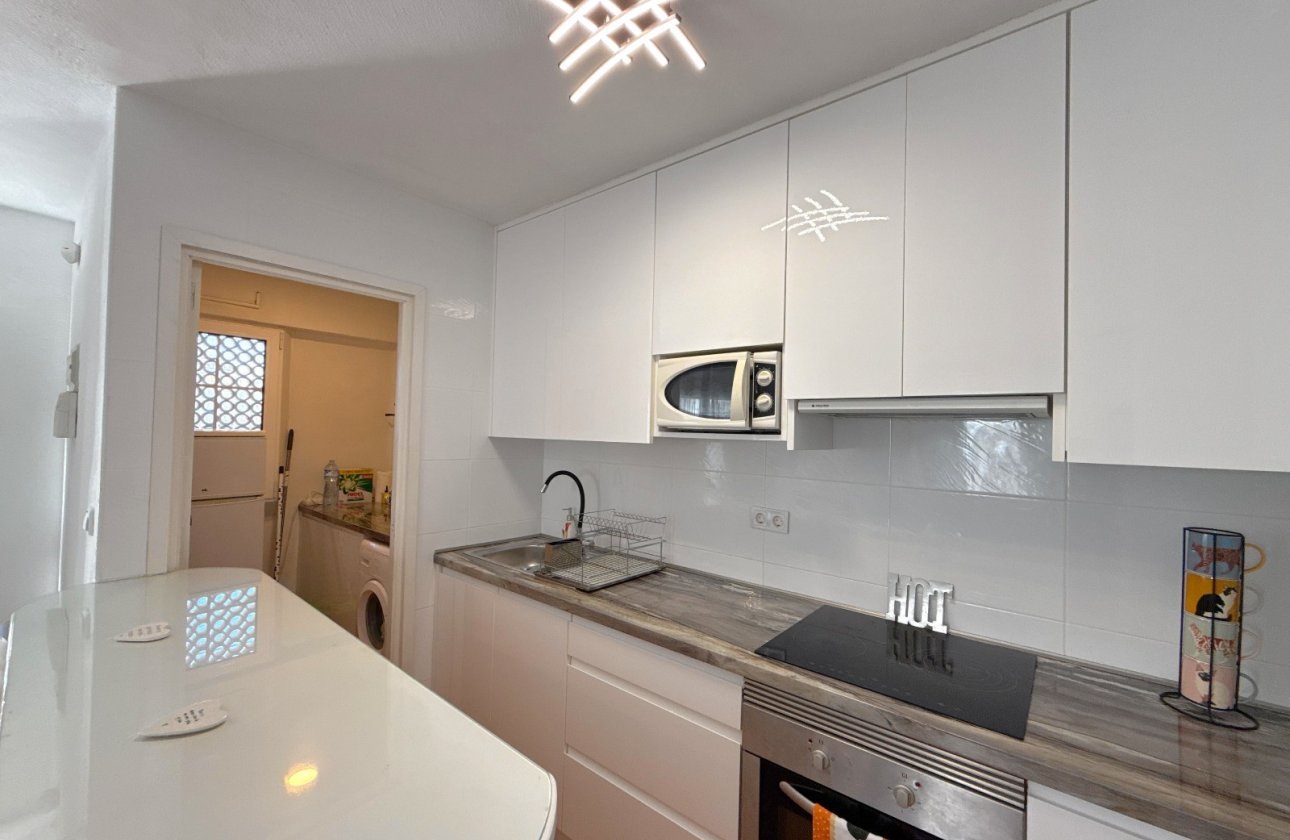 Resale - Townhouse - Villamartin