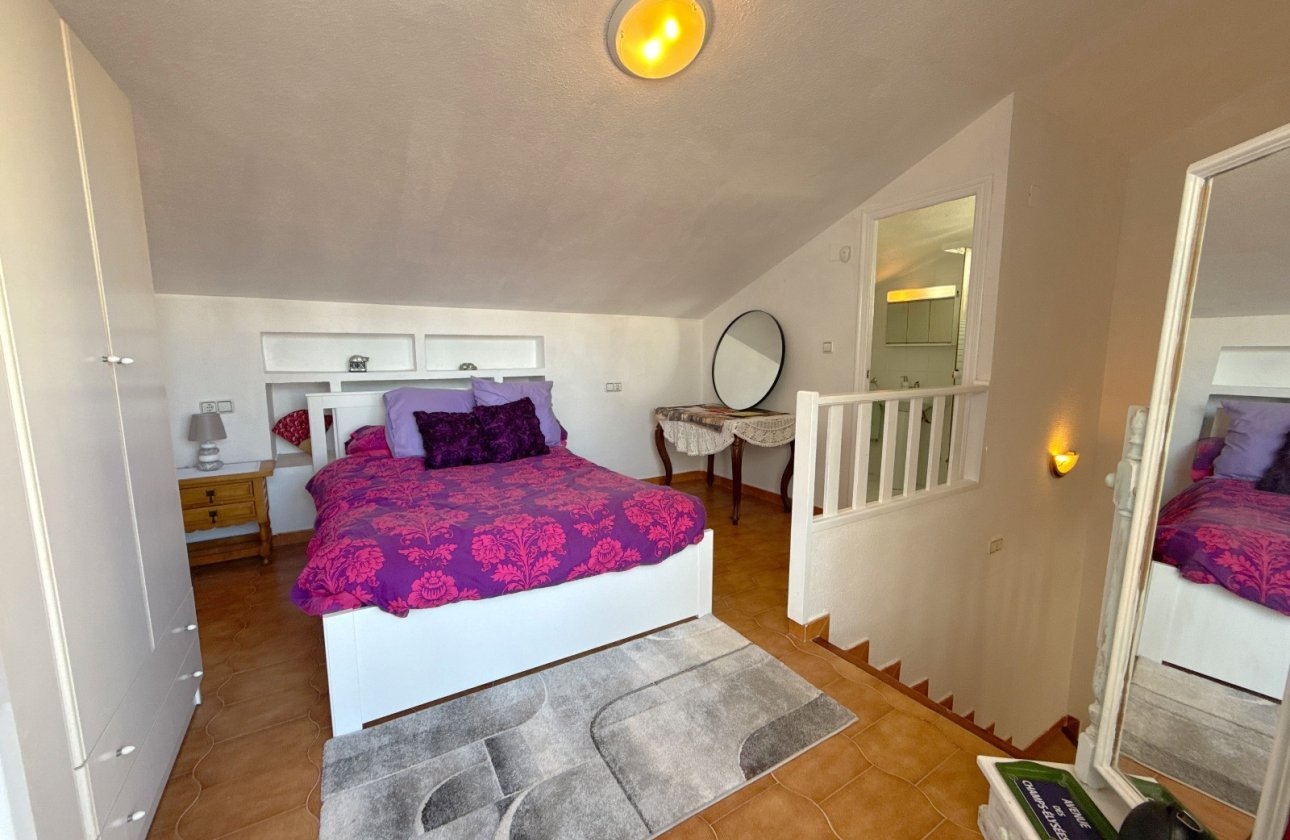 Resale - Townhouse - Villamartin