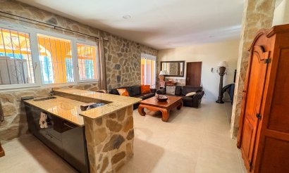 Reventa - Villa - Elche - Las Bayas