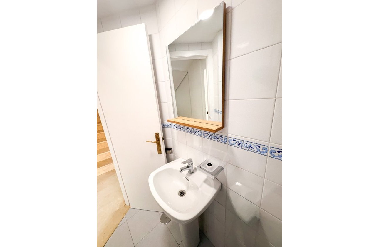 Reventa - Villa / Semi detached - Finestrat - Golf Bahia