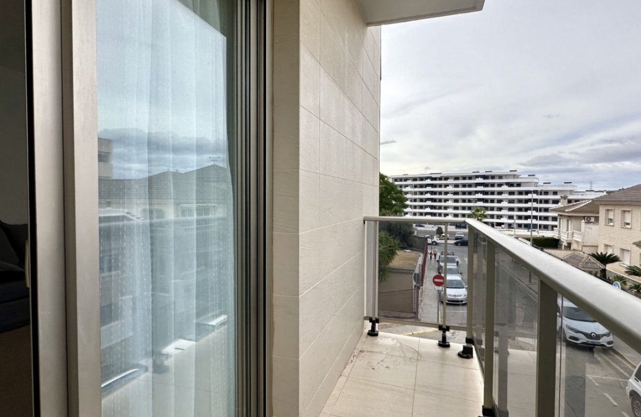 Resale - Apartment / flat - San Miguel de Salinas