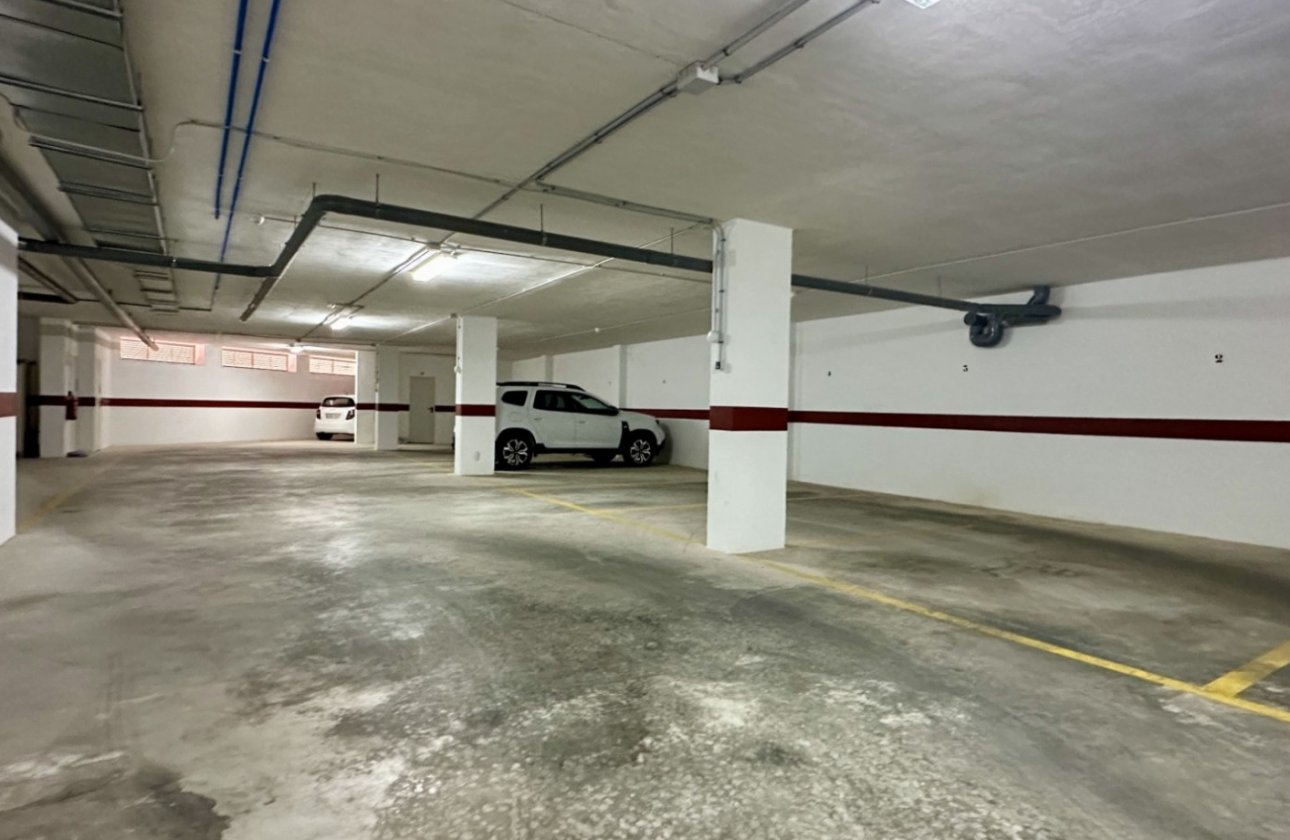 Resale - Apartment / flat - San Miguel de Salinas