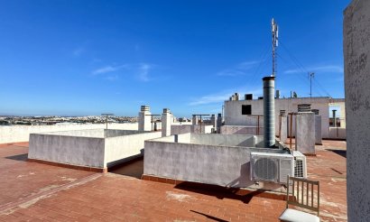 Resale - Apartment / flat - Torrevieja - El Molino
