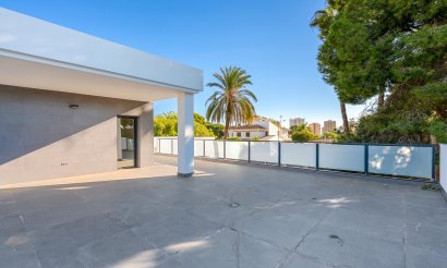 Resale - Villa - Campoamor