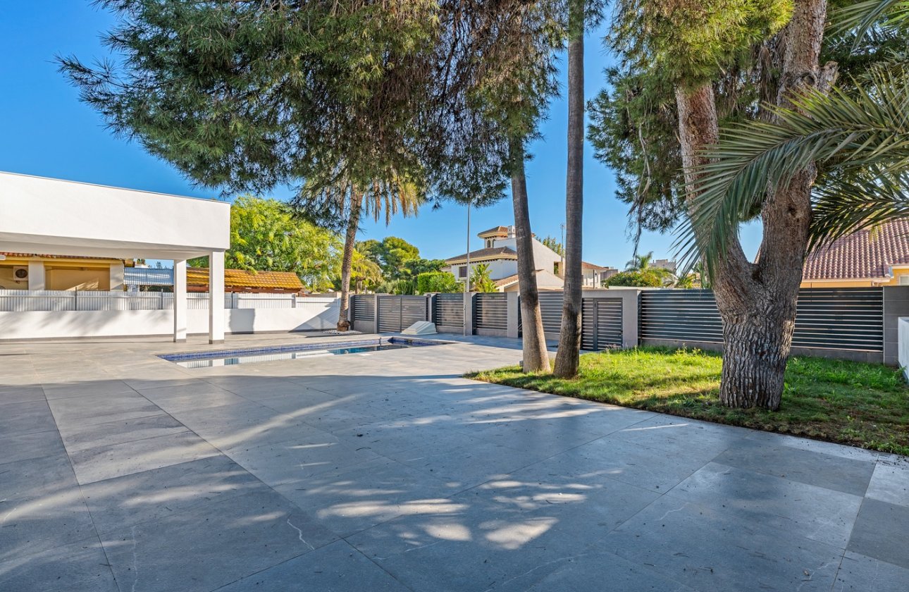 Resale - Villa - Campoamor