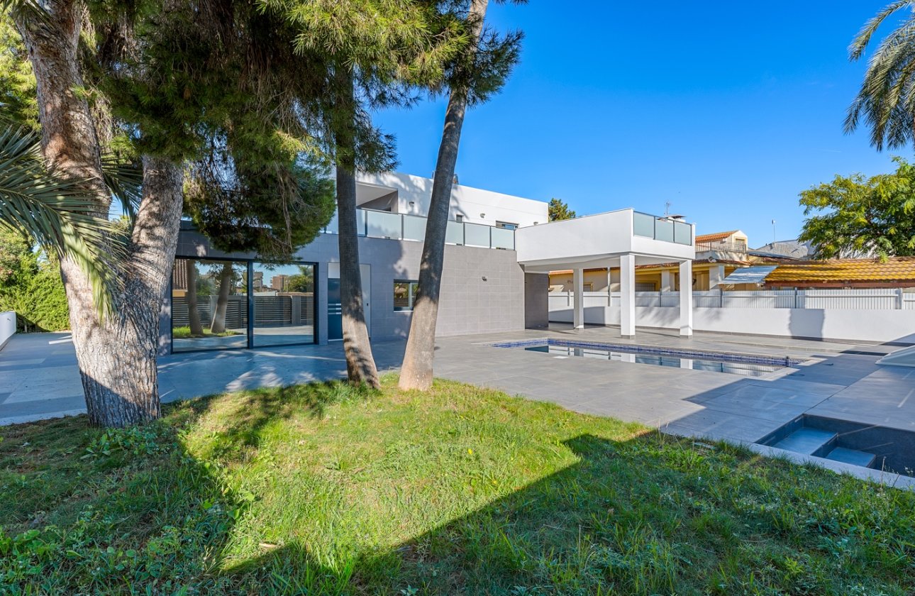 Resale - Villa - Campoamor